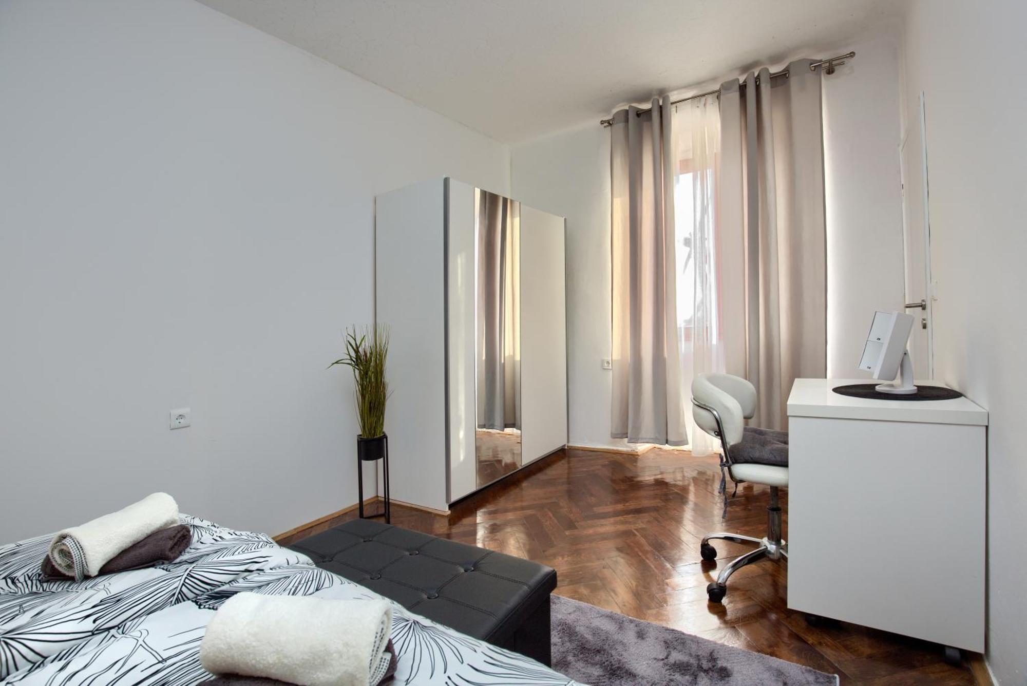 Apartman Forum *